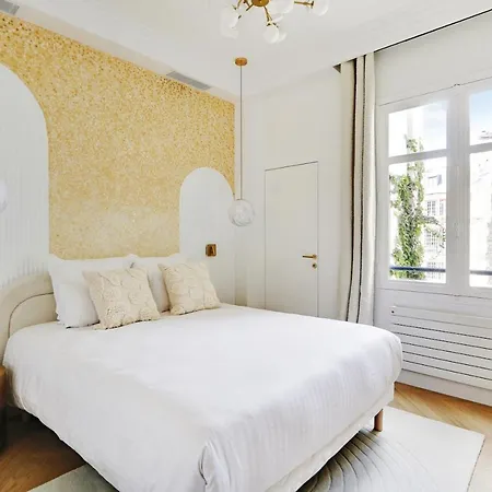 Pick A Flat's In Champs Elysees - Rue Jouffroy D'abbans Paris